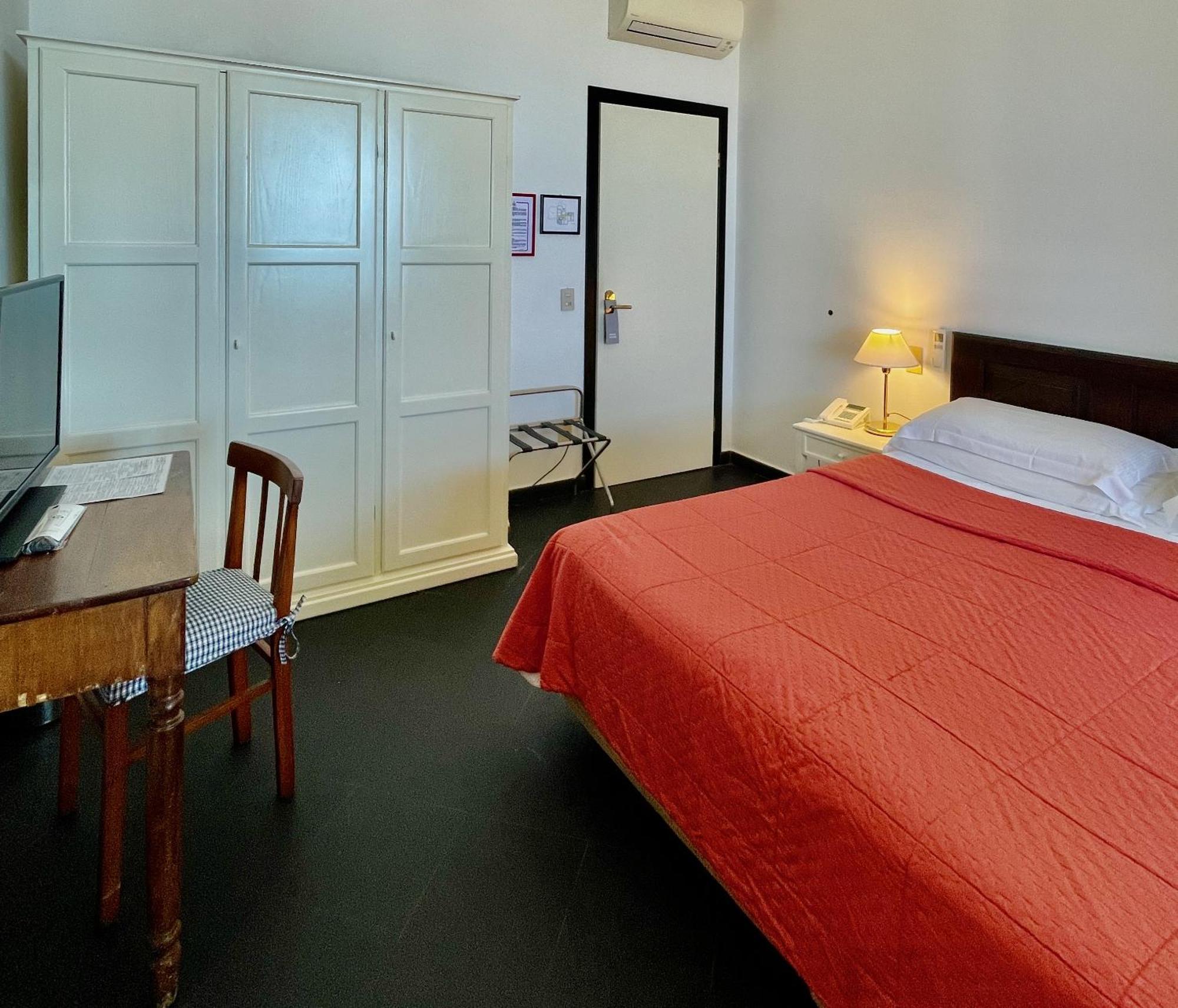 Beau Rivage Hotel 3*
